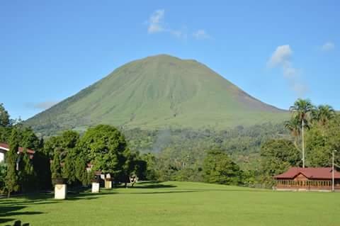 Alamanda Lokon Resort Tomohon Exterior photo
