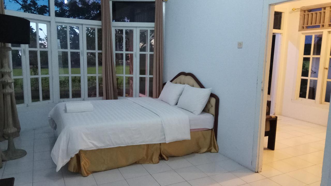Alamanda Lokon Resort Tomohon Exterior photo